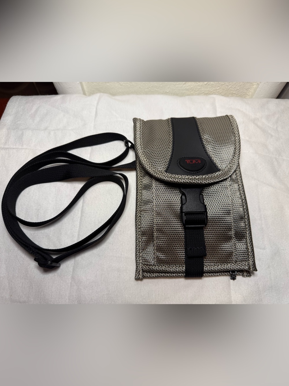 TUMI Travel Neck Pouch Passport Holder Crossbody Security Wallet Gray Black